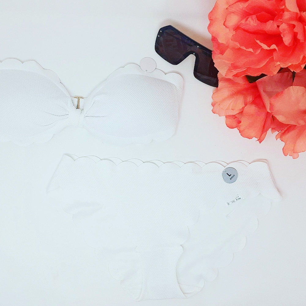 White Flower Petal Cut Strapless Bikini L